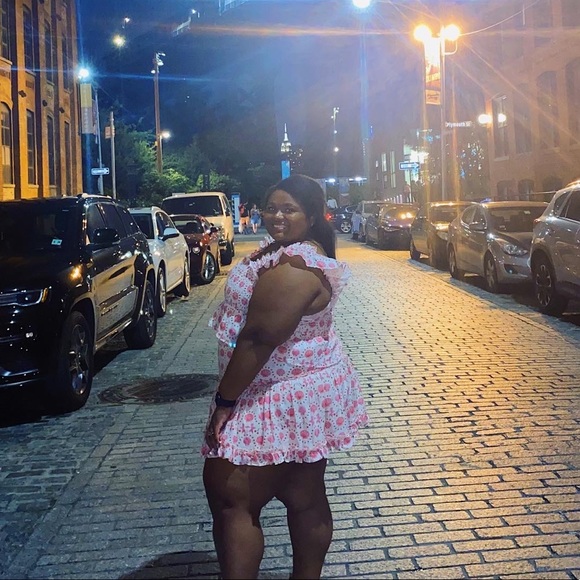 Meet your Posher, Alexandra - Picture 2 of 7